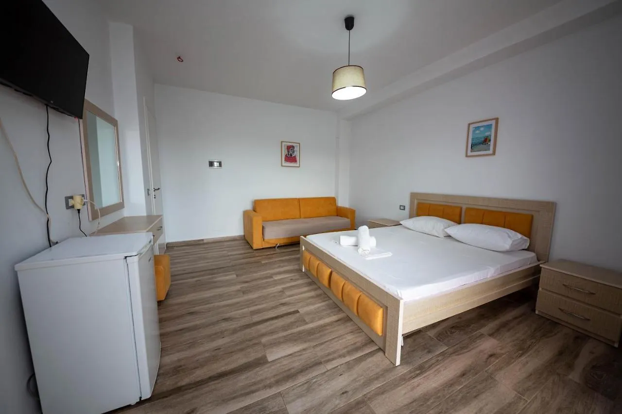 Guest house Villa Rondo Himare