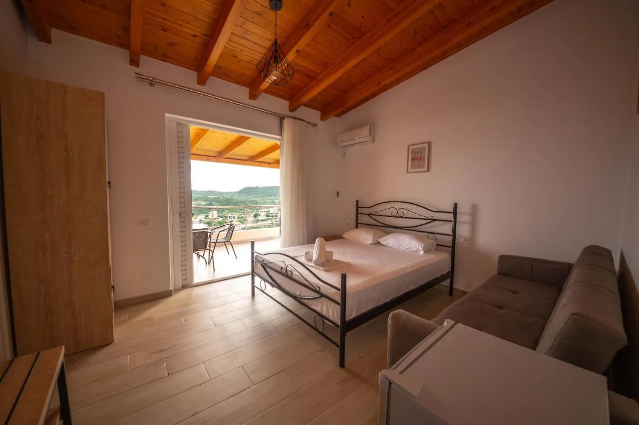 Villa Rondo Himare Guest house