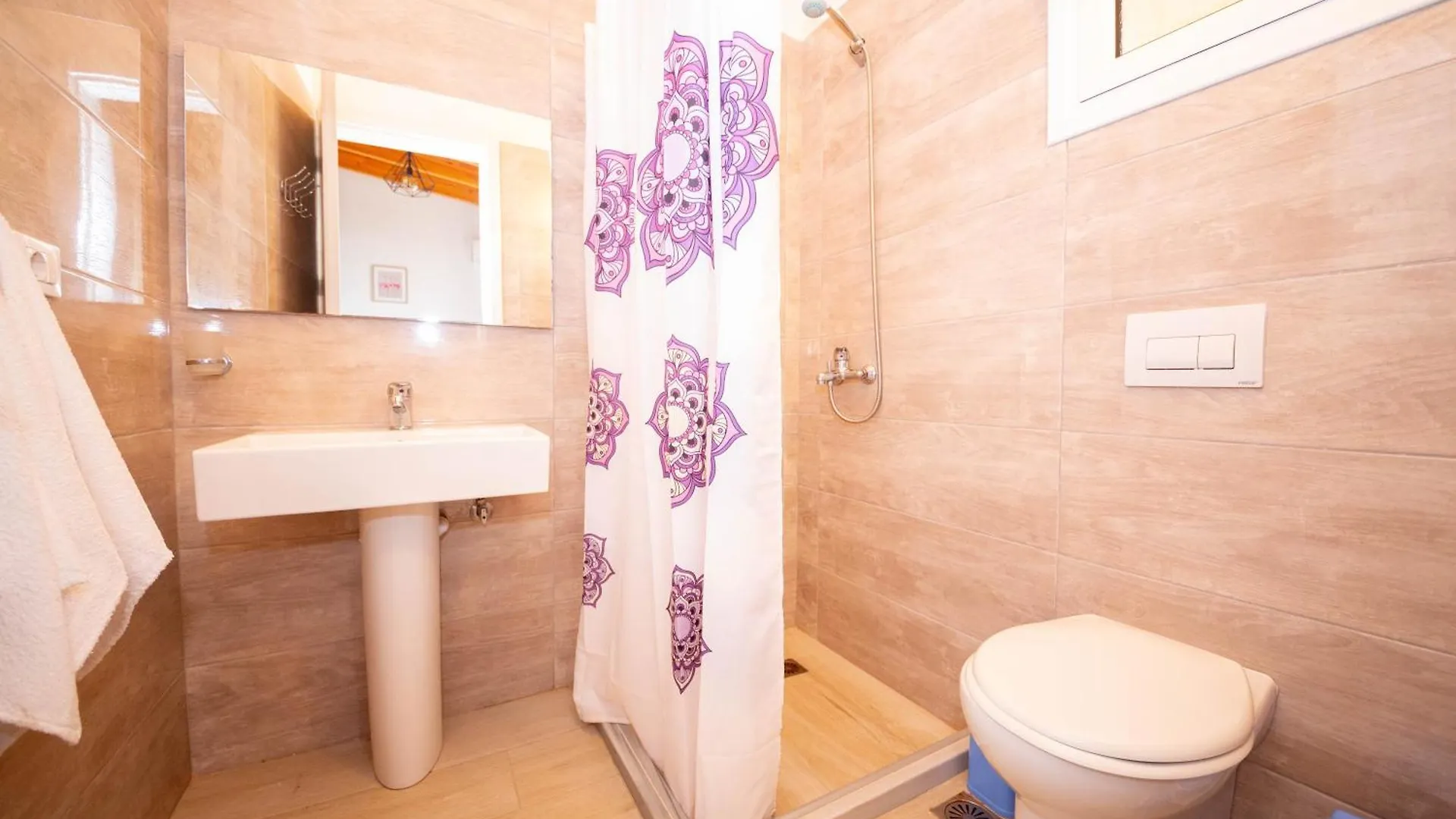 Villa Rondo Himare