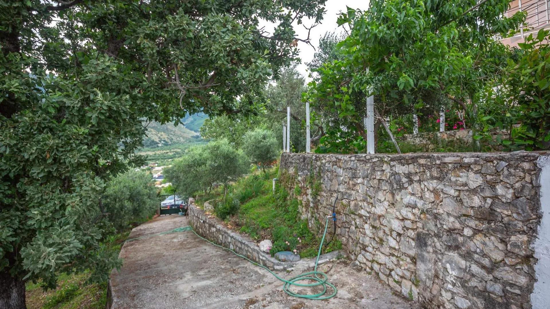 Villa Rondo Himare 0*,  Albania